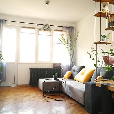 Sunny Downtown Apartment For 4 Софія Екстер'єр фото