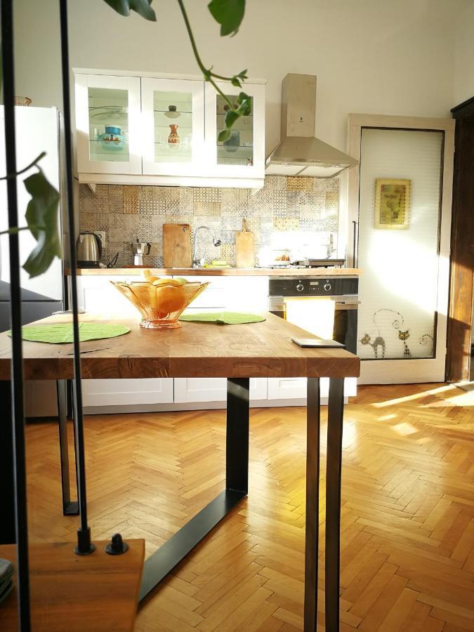 Sunny Downtown Apartment For 4 Софія Екстер'єр фото