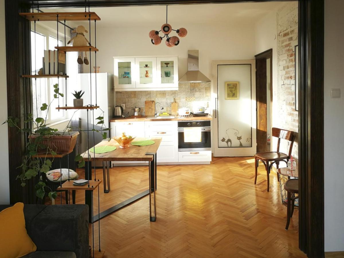Sunny Downtown Apartment For 4 Софія Екстер'єр фото